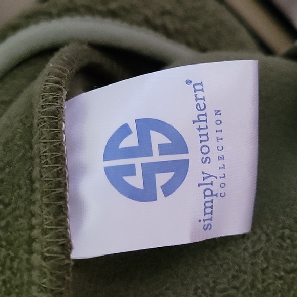 Simply Southern Men's Fleece Vest Green - Picture 6 of 7